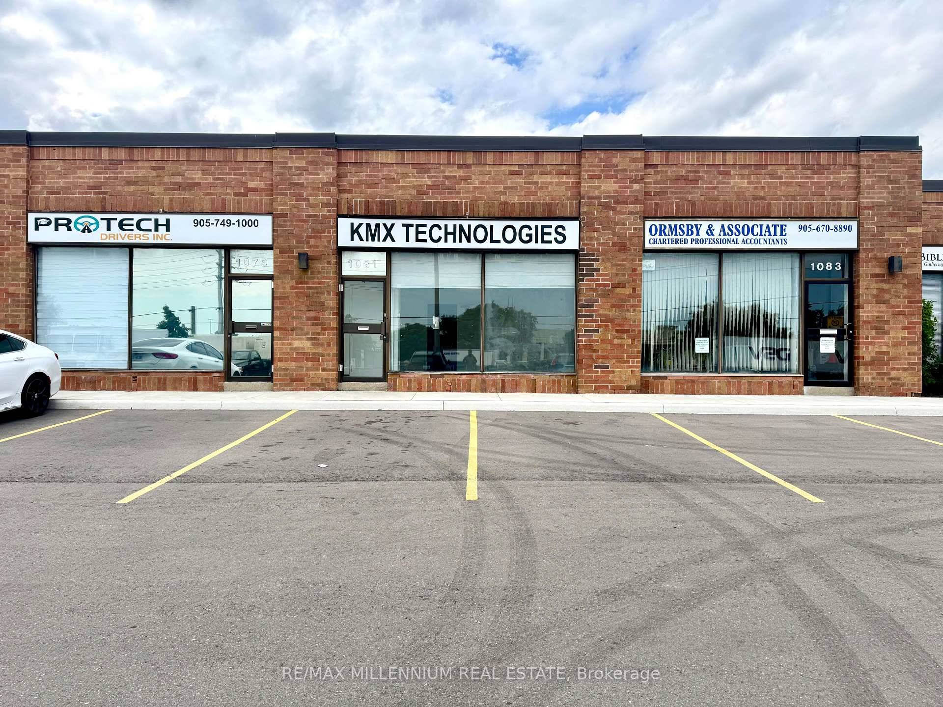 Discover the perfect blend of office and industrial space with this 1, 800 sq.