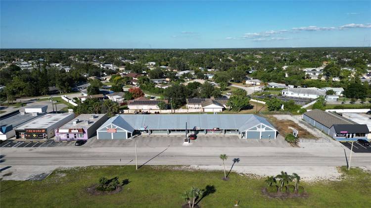 Retail condo for lease on Tamiami Trail in Port Charlotte !