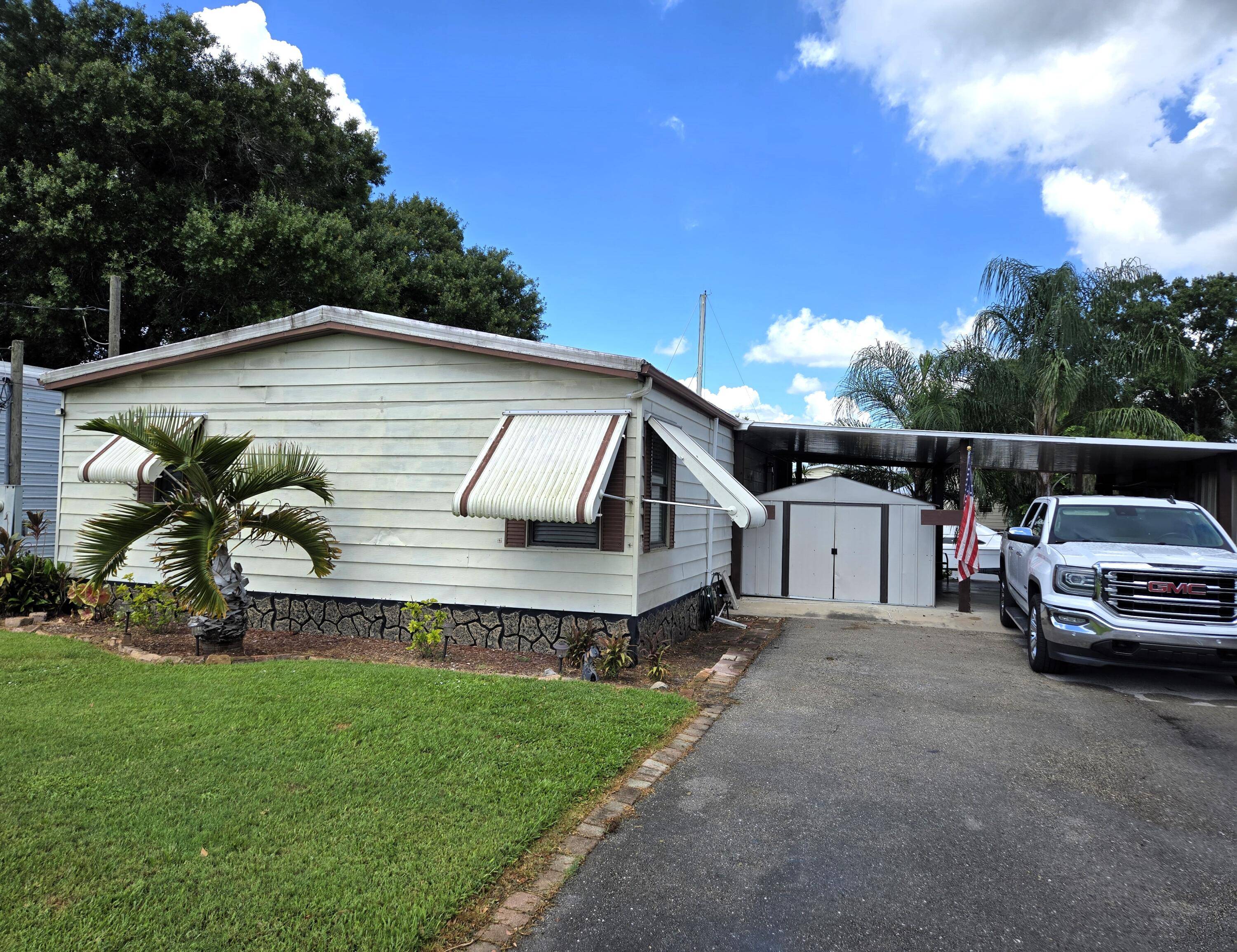 TREASURE ISLAND DWMH This 2 bdrm 2 ba home has 1, 004 sf under air with 2, 276 total living sf.