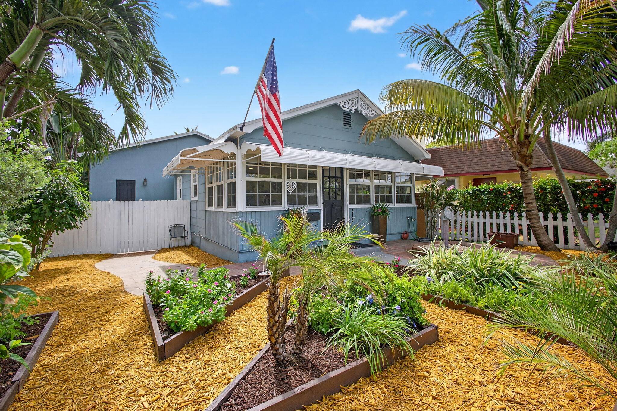 JUST REDUCED. SELLERS ARE SERIOUS AND ARE RE LOCATING.