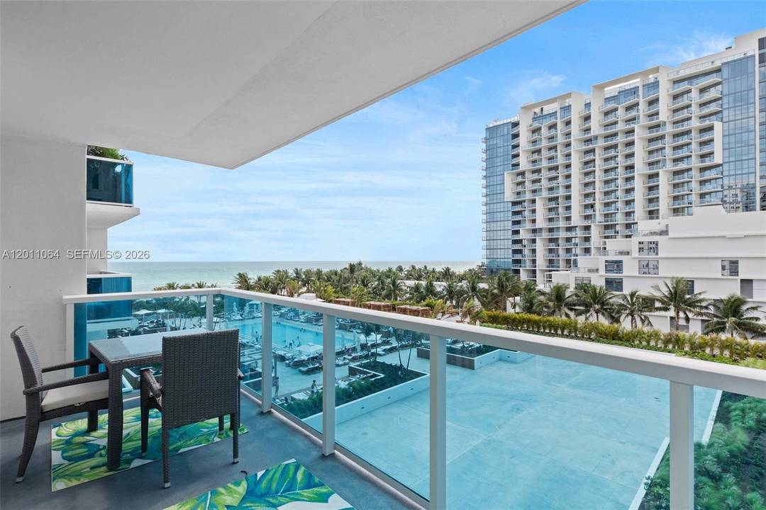 LUXURIOUS OCEANFRONT RESIDENCE AT RONEY PALACE FOR SALE 1, 350, 000 Available for immediate occupancy.