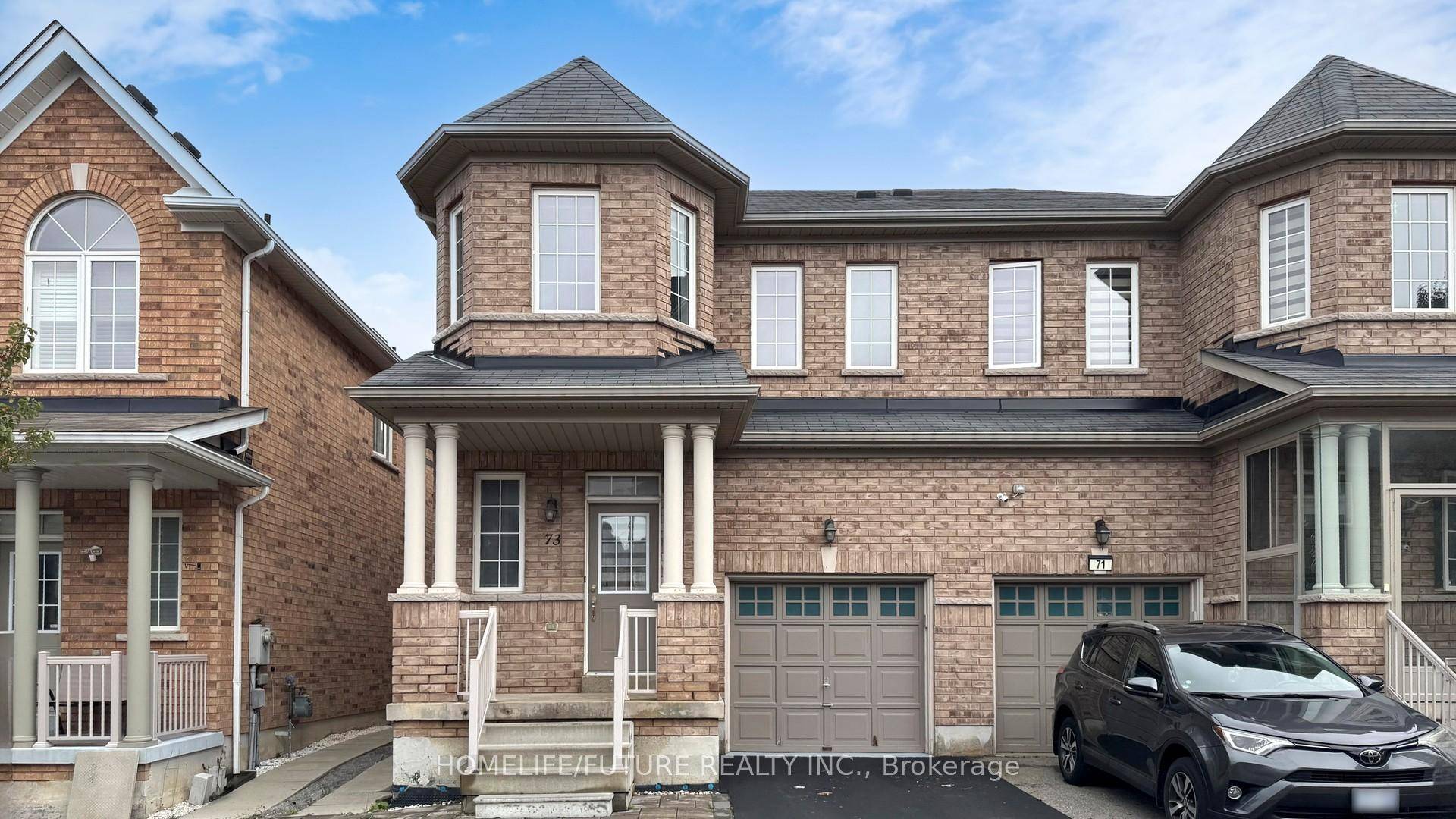 Location ! ! ! Welcome To Open Concept amp ; Well Maintained Detached House With 4 2 Spacious amp ; Bright Bedrooms In Highly Demand Area Of Markham.