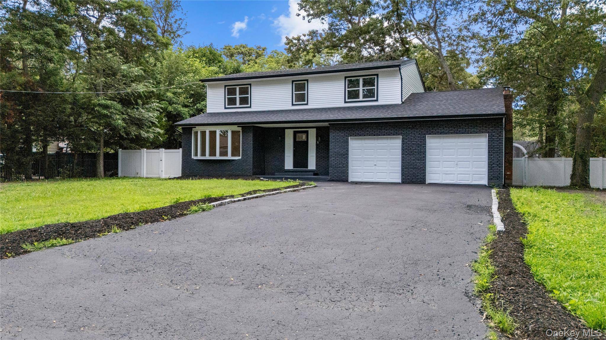 Back on the market Completely Renovated amp ; Move In Ready This stunning home has been fully renovated from top to bottom and offers exceptional features Brand new bathrooms, new ...