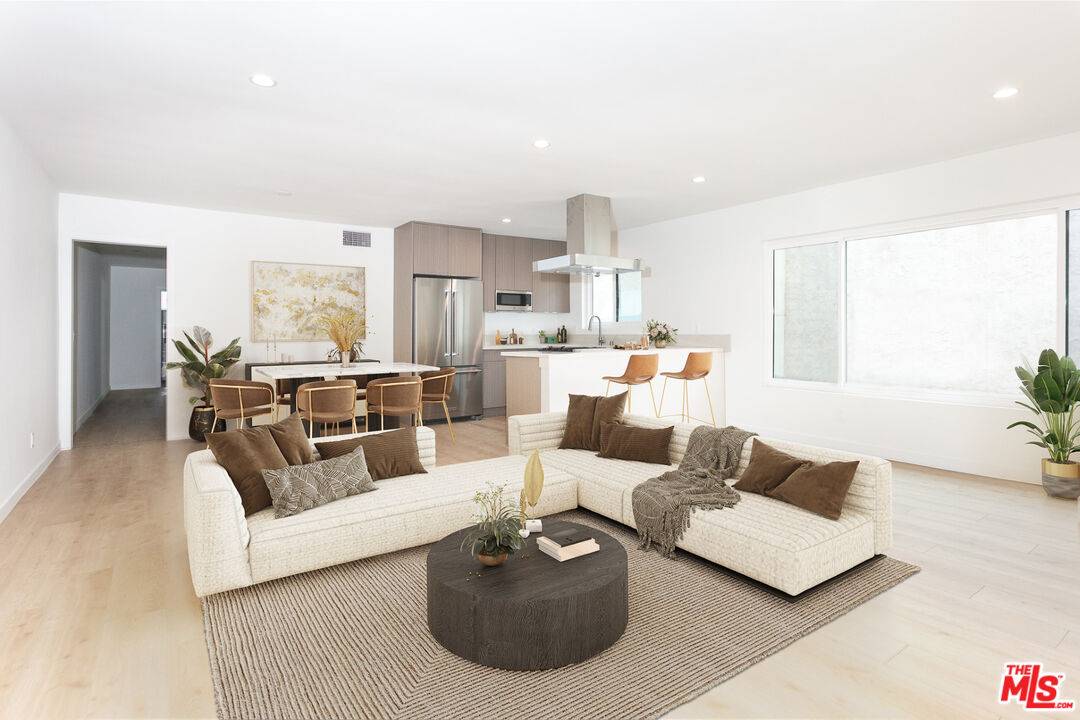 955 N Croft Ave 2BR Sunset Strip La