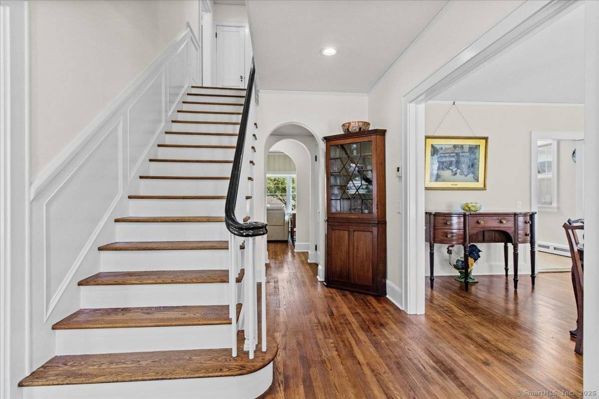 Beautifully maintained 3 bedroom colonial that boasts classic charm.