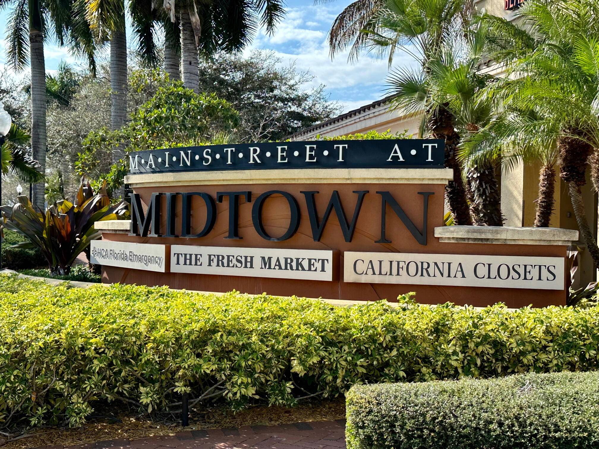 Beautifully maintained 3 bedroom, 2 bath condo in the highly sought after Residences at Midtown.
