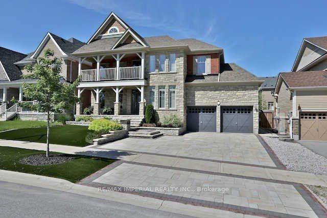 Gorgeous Family Home In Highly Sought After South Shore With Lake Views !