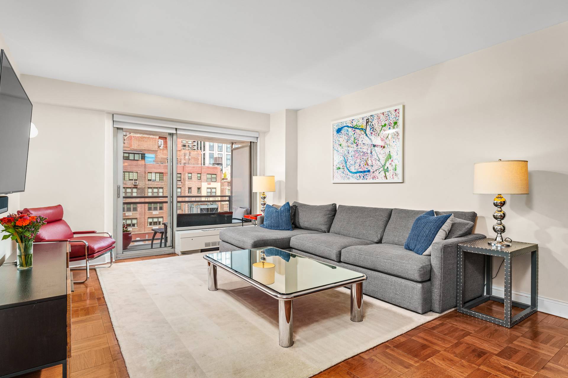 Welcome to Plaza 400, one of Sutton Place s most prestigious full service cooperatives, where luxury living meets exceptional amenities and white glove service.