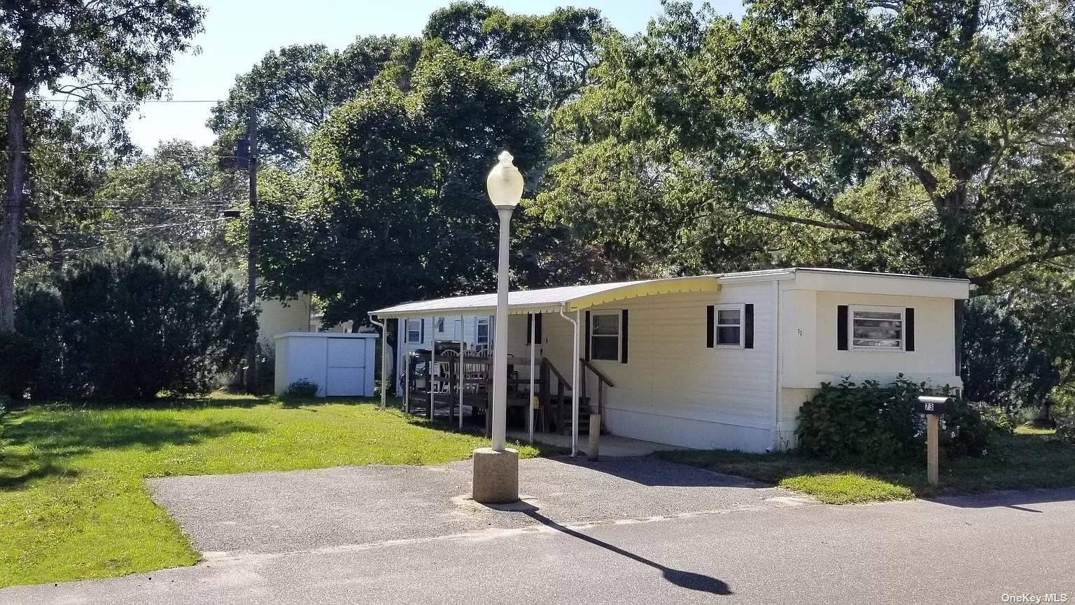 37 Hubbard Ave Avenue, Riverhead NY 11901
