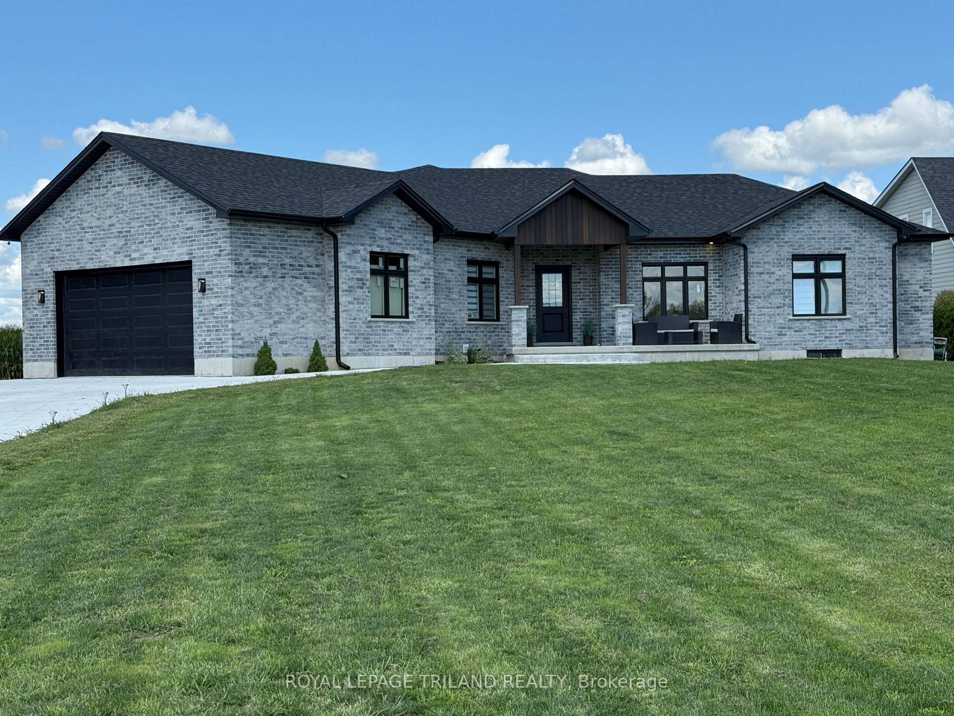 Looking to lease a home that's like new ?