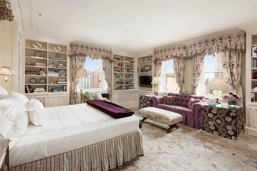 An absolute masterpiece perched at the top of the venerable 812 Park Avenue, this elegant and gracious apartment on three levels was inspired by grand 18th Century European architecture and ...