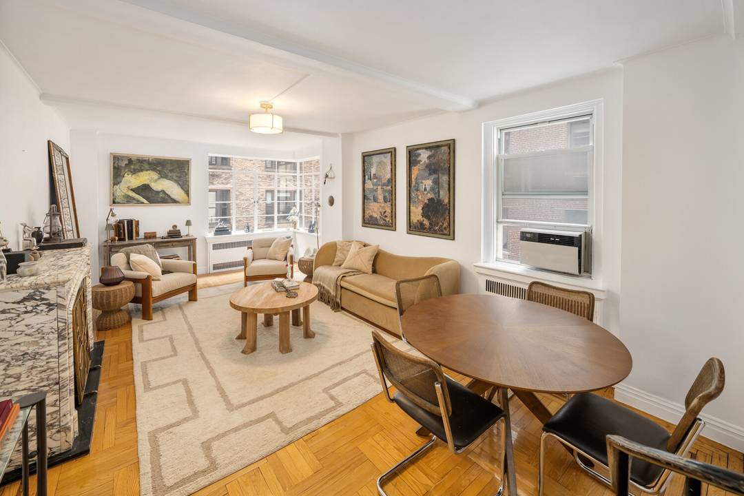 Perfectly positioned in the heart of Carnegie Hill, Residence 9D at 110 East 87th Street is a gracious one bedroom CONDO that blends classic prewar charm with modern livability.
