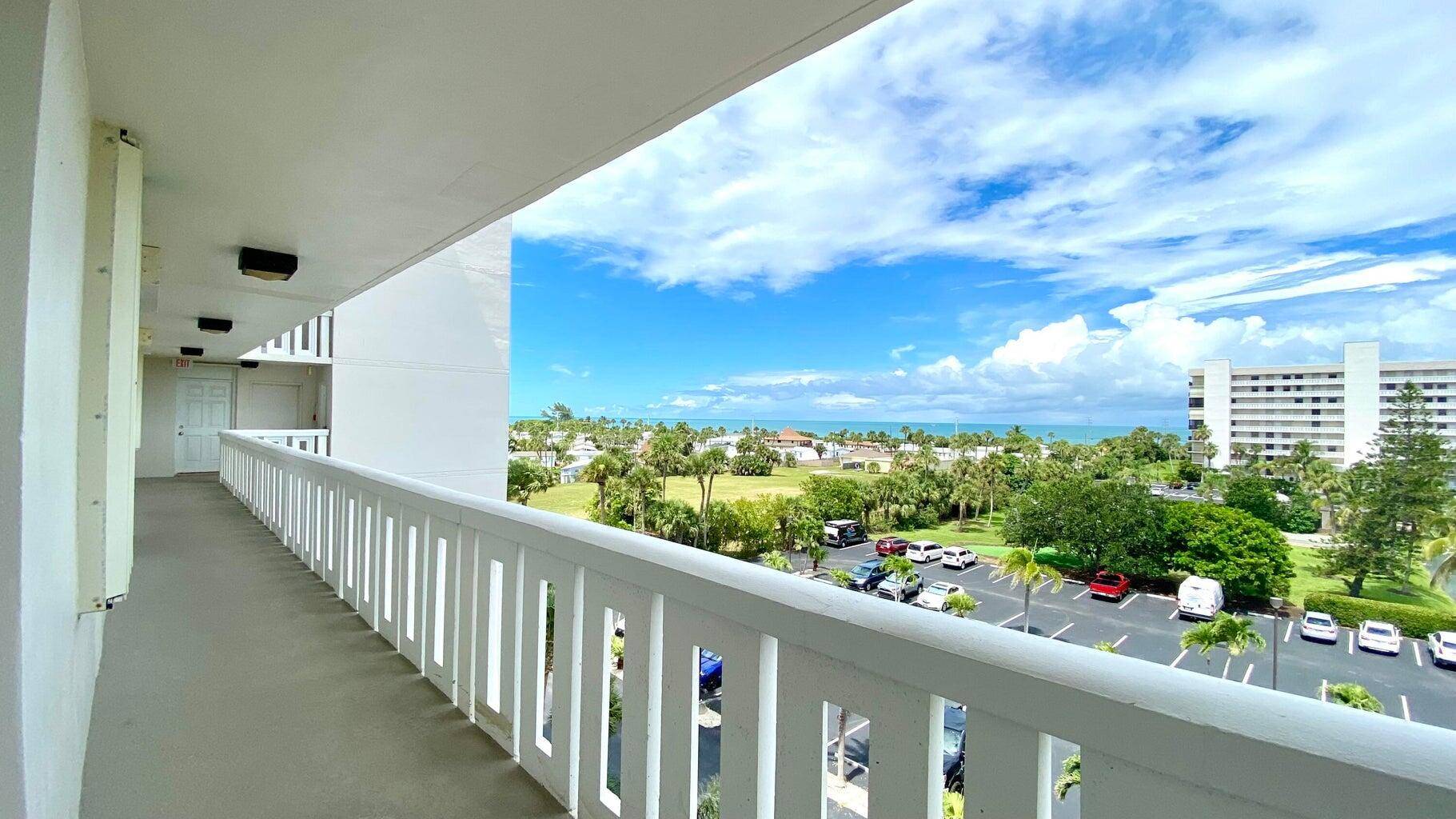 N HUTCHINSON ISLAND CONDO LIVING !