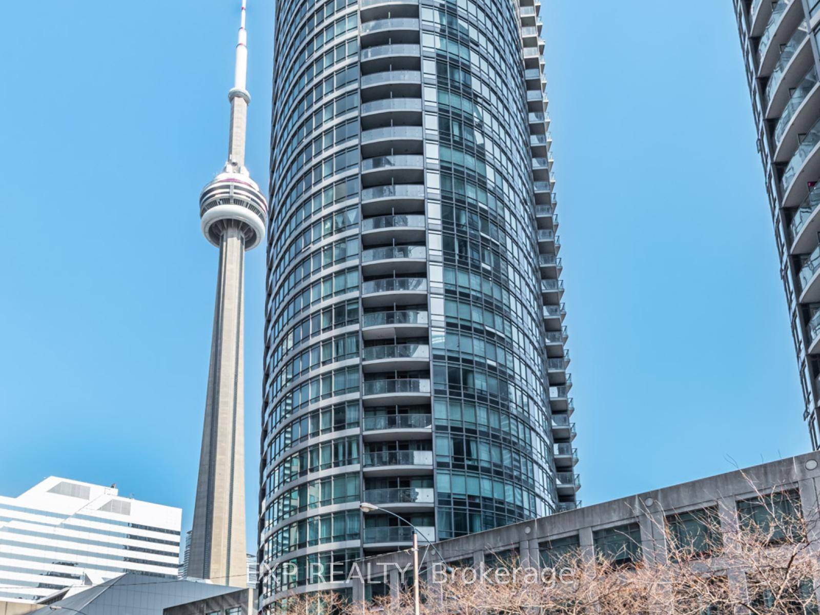Welcome to Unit 317 at 361 Front St W a stylish, south facing condo perfectly positioned in the heart of downtown Toronto.