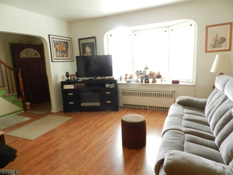Wonderful 4 Bedroom, 2. 5 Bathroom, Cape Cod style home.
