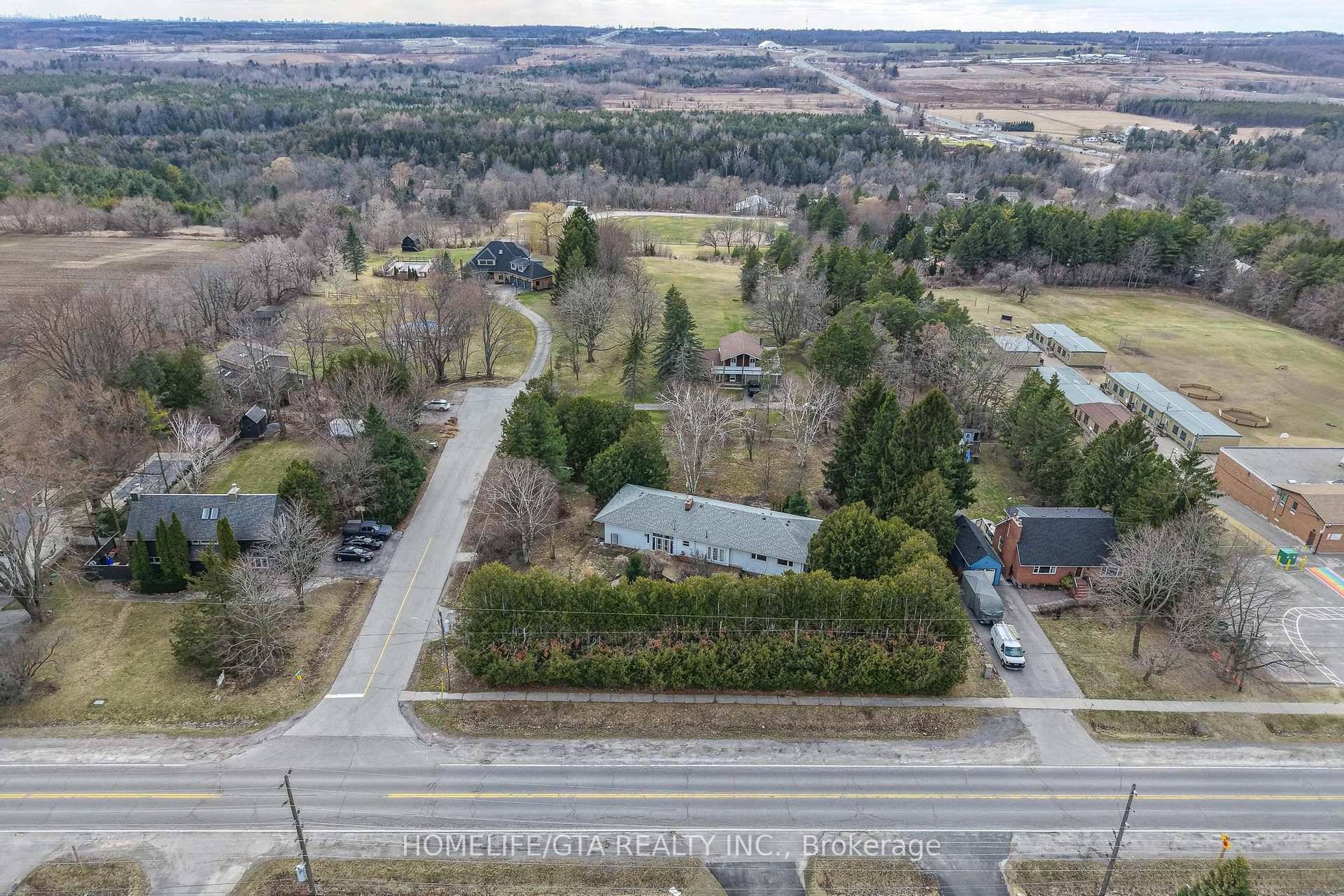 Beautiful, newly renovated 1 bedroom suite available in Rural Pickering !