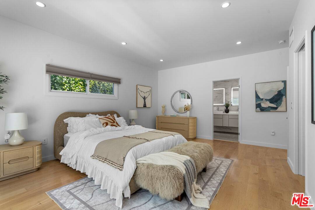 321  S Linden Dr 3BR Beverly Hills La