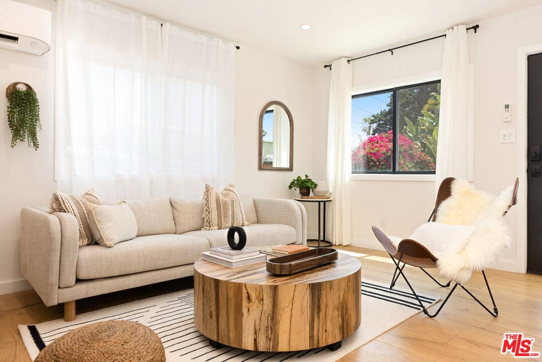 17 Sunset Ave 2BR Marina Del Rey La