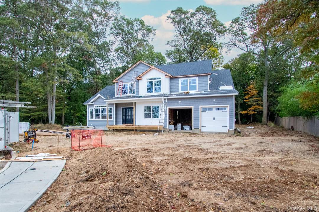 New Construction, Colonial Home for Sale Luxury Living on a Private Cul de Sac Welcome to your dream home !
