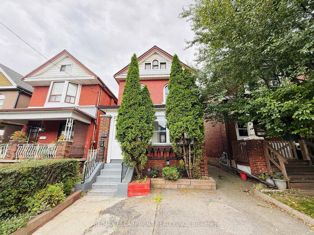 Welcome to 24 Somerset Avenue, Hamilton !