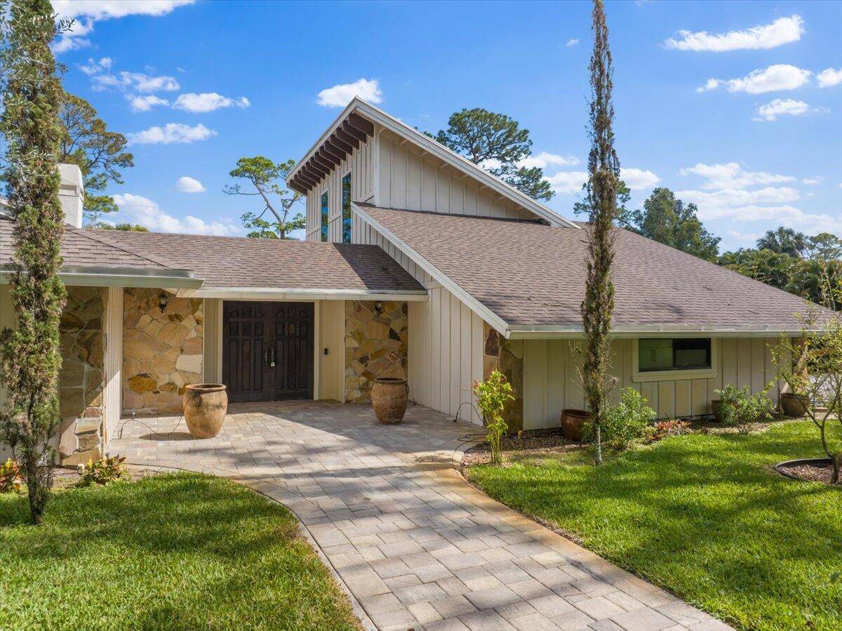 Tuscan Inspired Estate in Coveted Palm Beach Ranchettes !