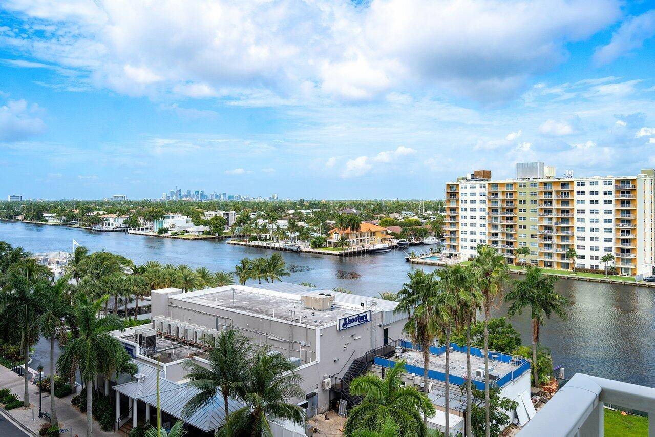 Downtown Waterfront Living at its best !