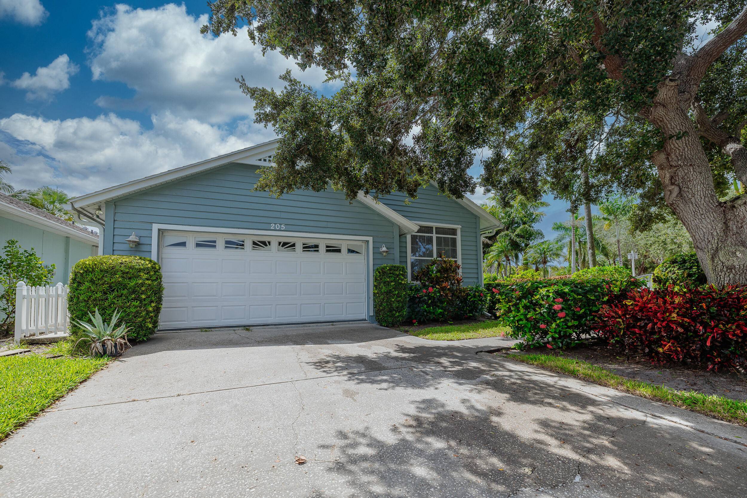 Welcome to Garden Grove, a peaceful gated community in Vero Beach.