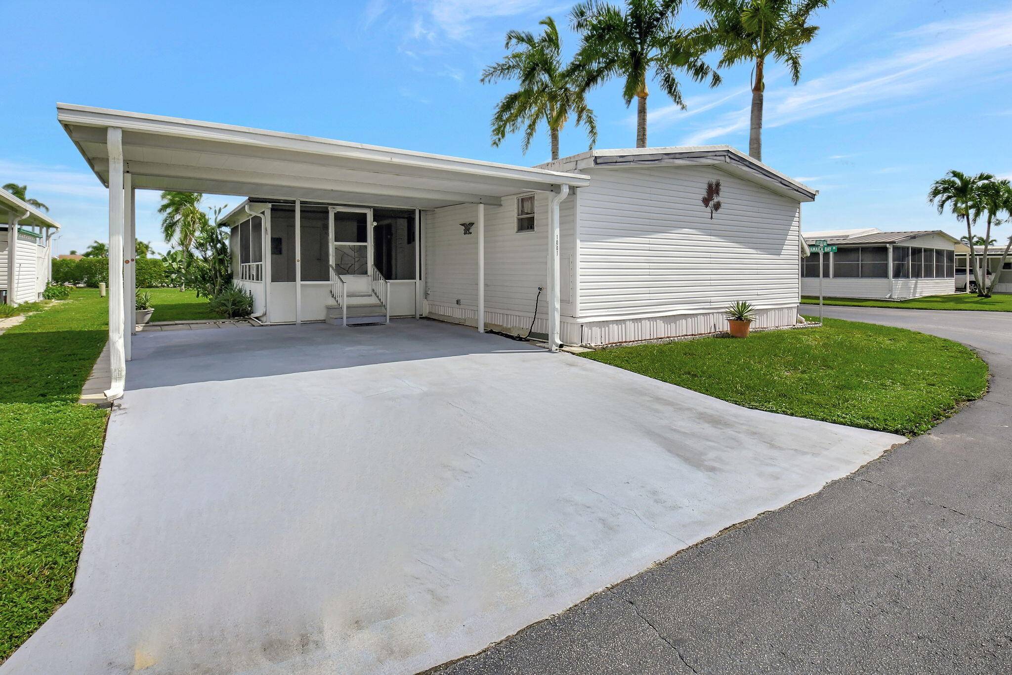 BEST VALUE in all of Jamaica Bay at almost 1, 400 sq feet !