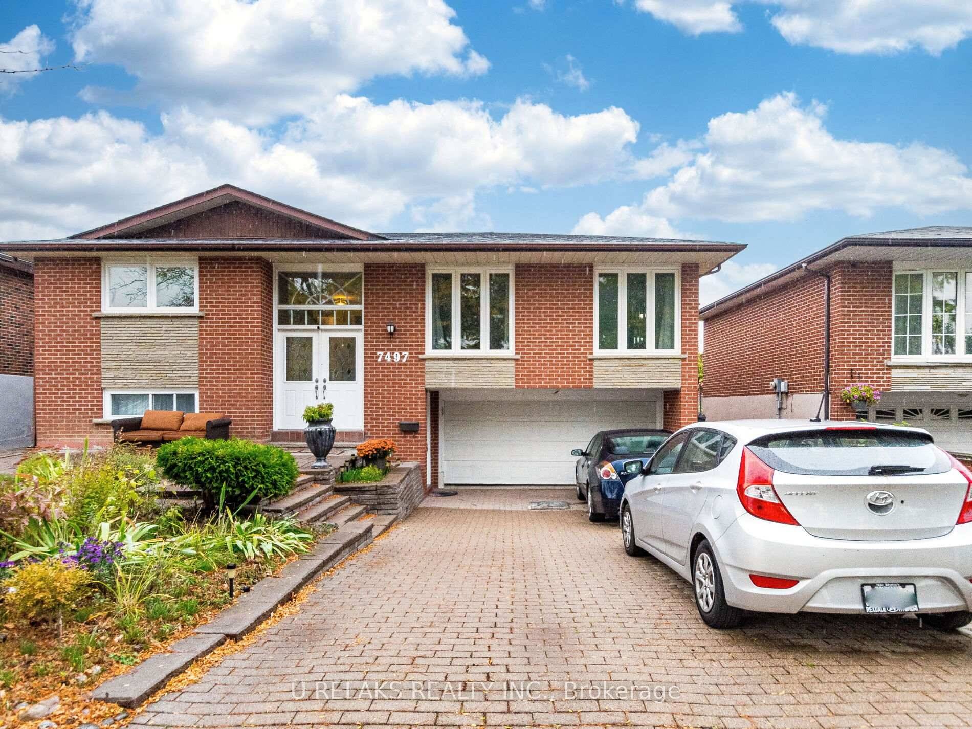 Welcome to this beautifully maintained family home in one of Malton's most sought after areas !