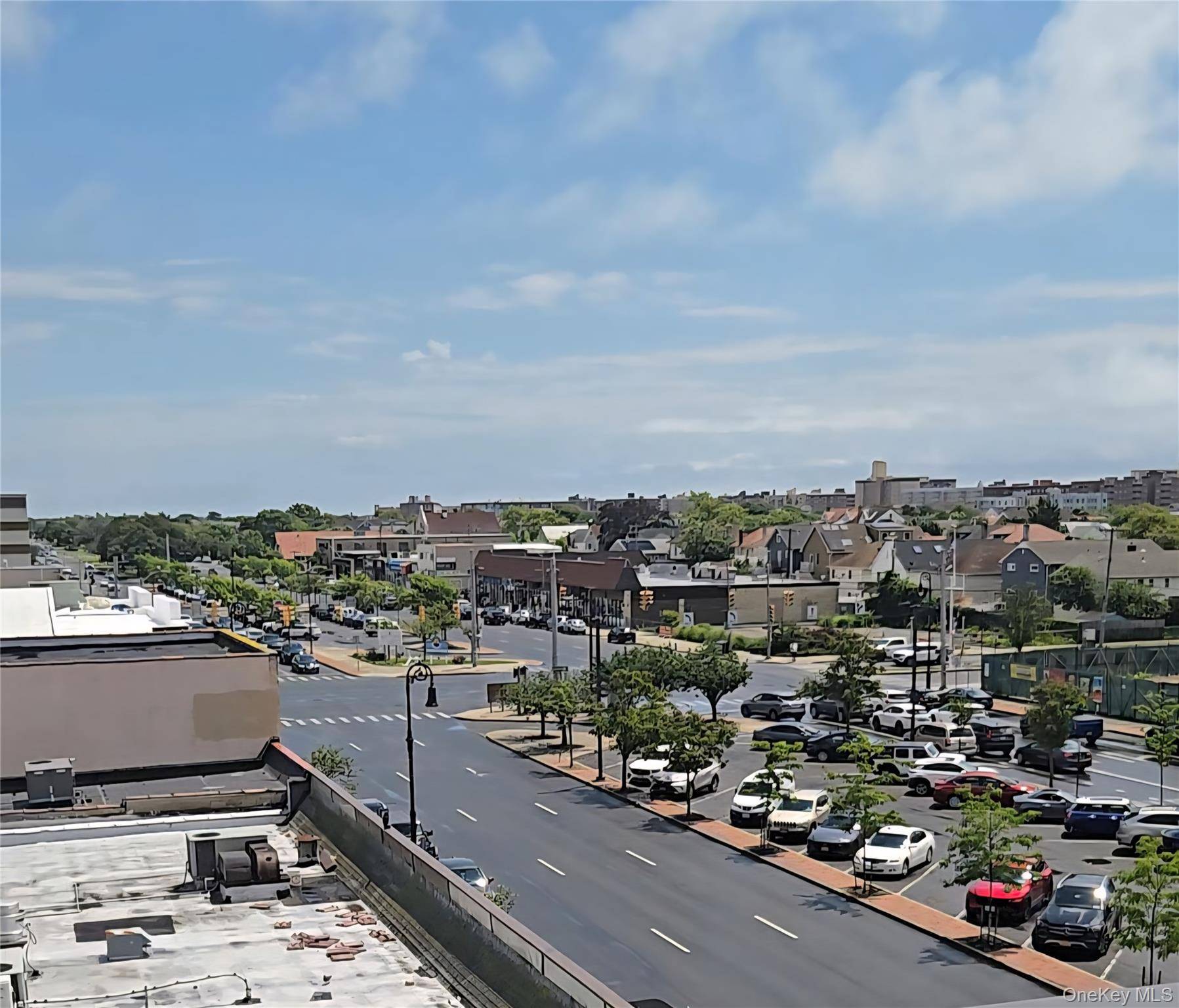 Prime Location ! Storefront 20x90' High traffic East Park Ave.