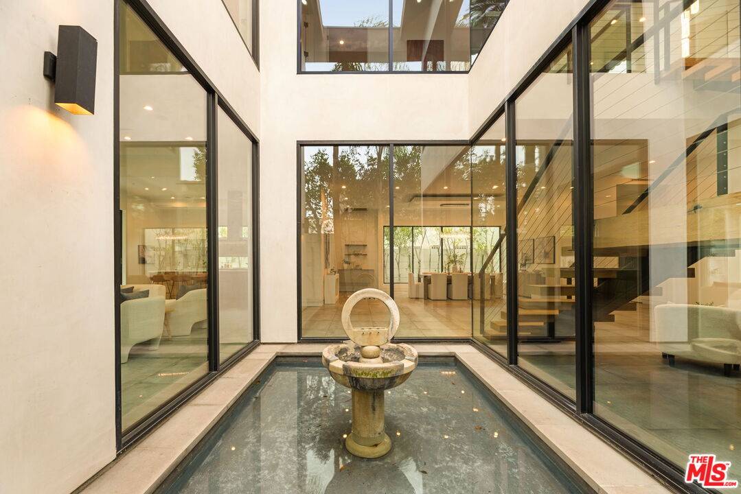 458  S Mansfield Ave 5BR Hancock Park La