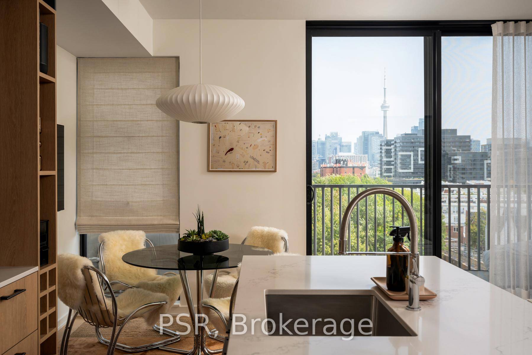 Welcome to one of Queen Wests most sought after boutique style buildings where design meets lifestyle.
