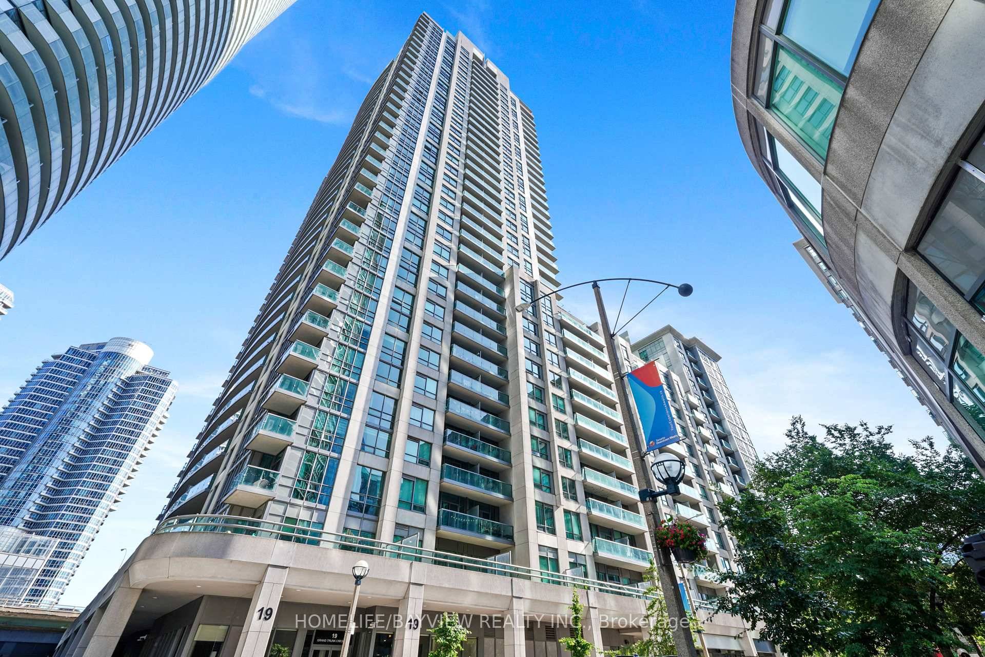 Live in the heart of downtown Torontowalk to CN Tower, Rogers Centre, Scotiabank Arena, Union Station, Harbourfront, and steps to grocery, pharmacy, clinics, and shops.