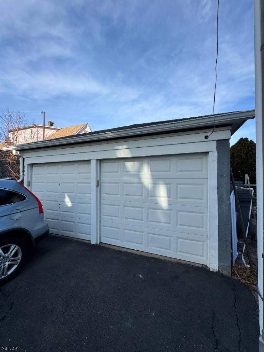 Large legal Three family located close to the upper east side.