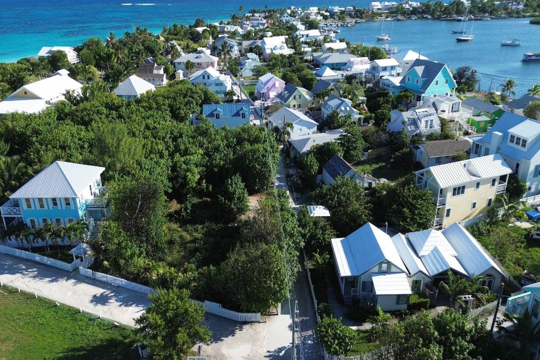 BY THE PARK Land Abaco