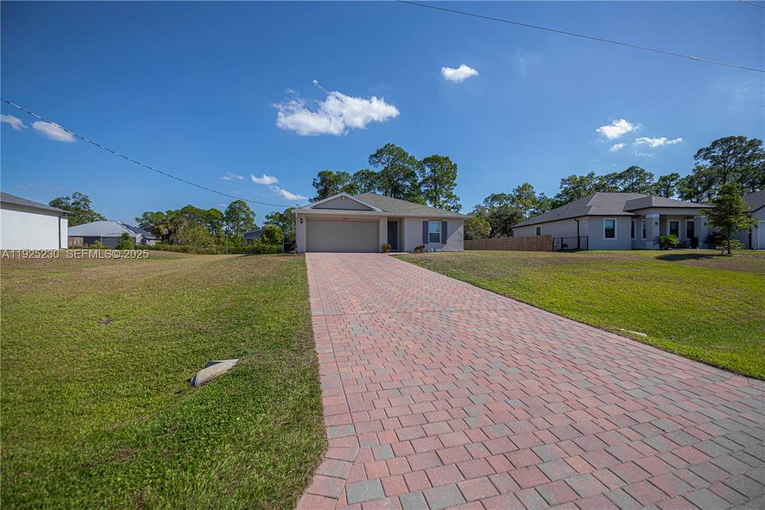Take a look at this beautifully maintained home located in Port Labelle.
