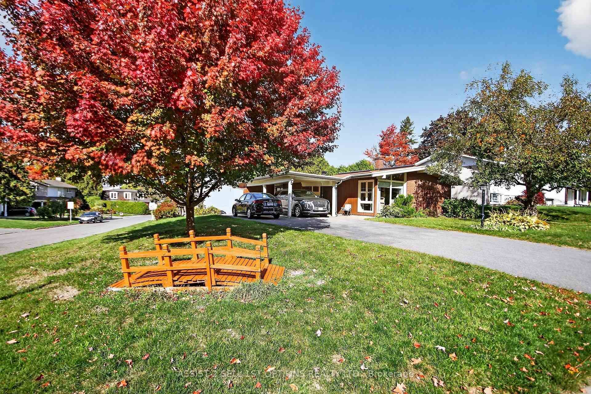 Open House Sunday, October 26th, 2 4 PM !