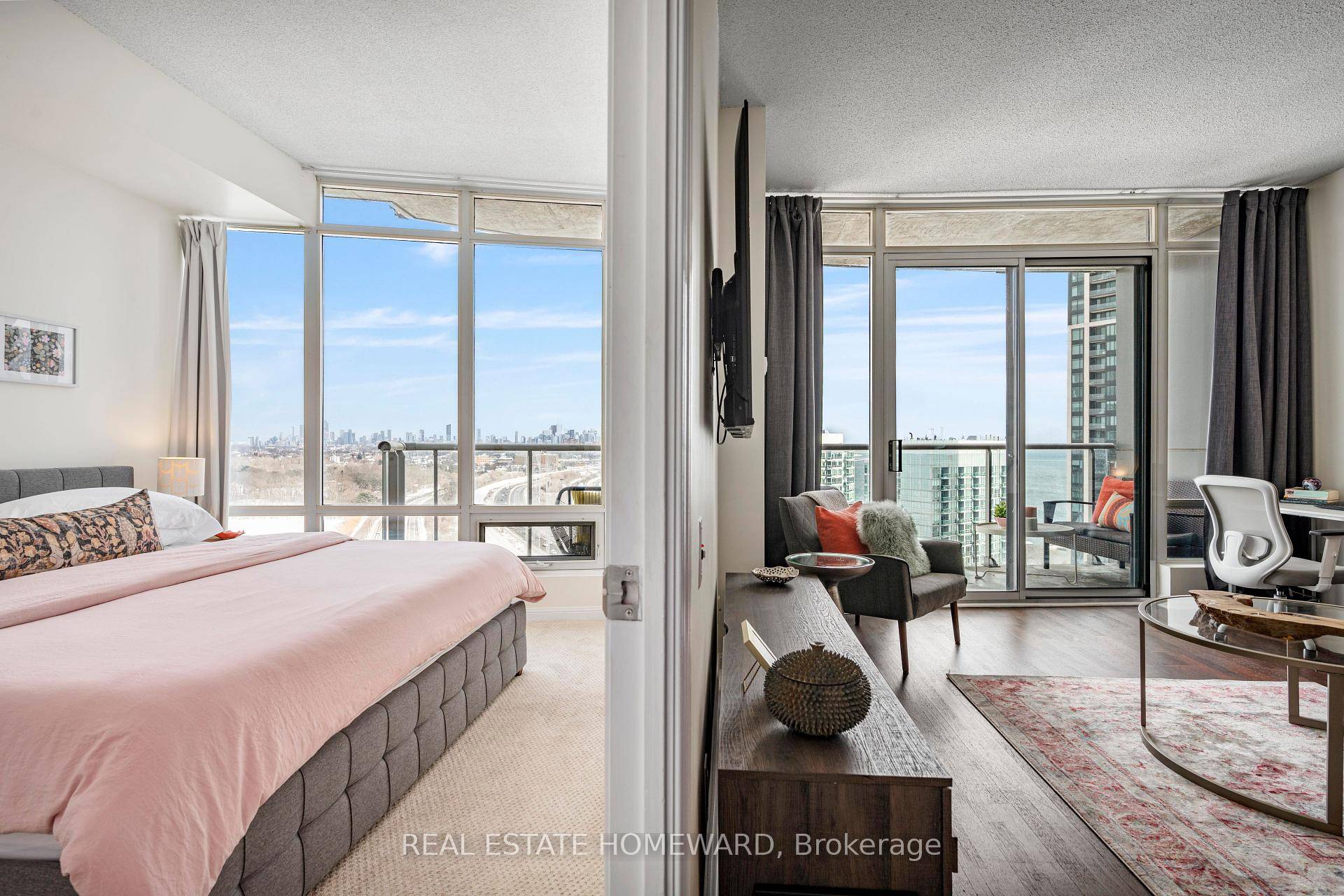At the foot of High Park, where nature's splendour meets the city skyline, this stunning suite offers a front row seat to one of Toronto's most breathtaking panoramas.