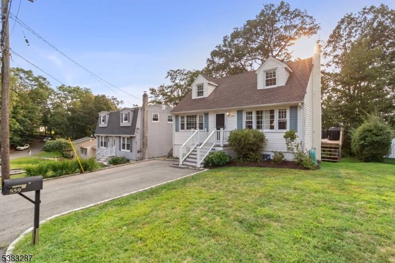Welcome to this charming and cozy 4 bedroom, 2 bathroom Cape Cod home located just steps away from Lake Hopatcong, Shore Hills Beach, and Nixon Elementary School !
