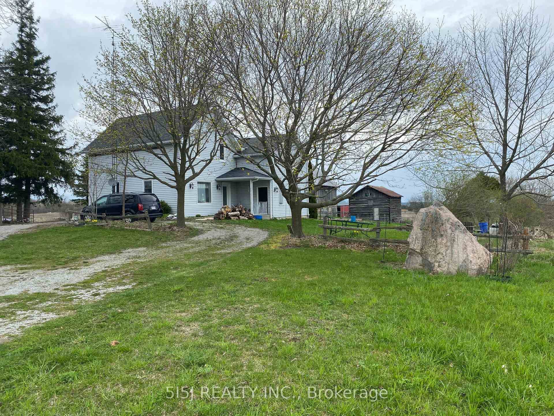 Enjoy Spectacular Lake Views amp ; Approx 3000 Ft Of Frontage On Long Beach Road, 5 Bdrm And 3 Bathroom Farmhouse Awaiting Extended Family.