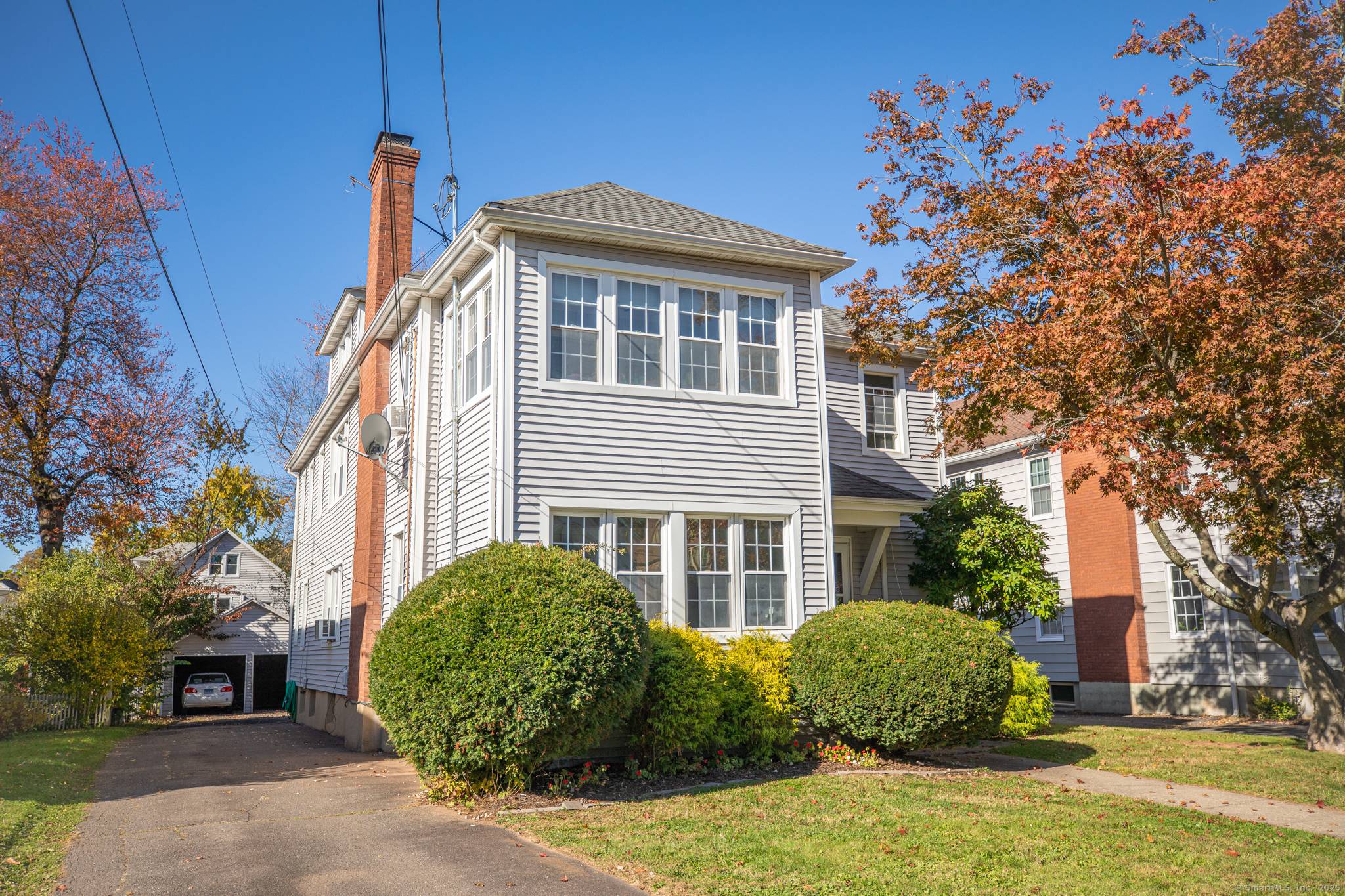 Welcome to 105 Ardmore Rd, a well kept 2 family home situated in one of West Hartford's most desirable neighborhoods.