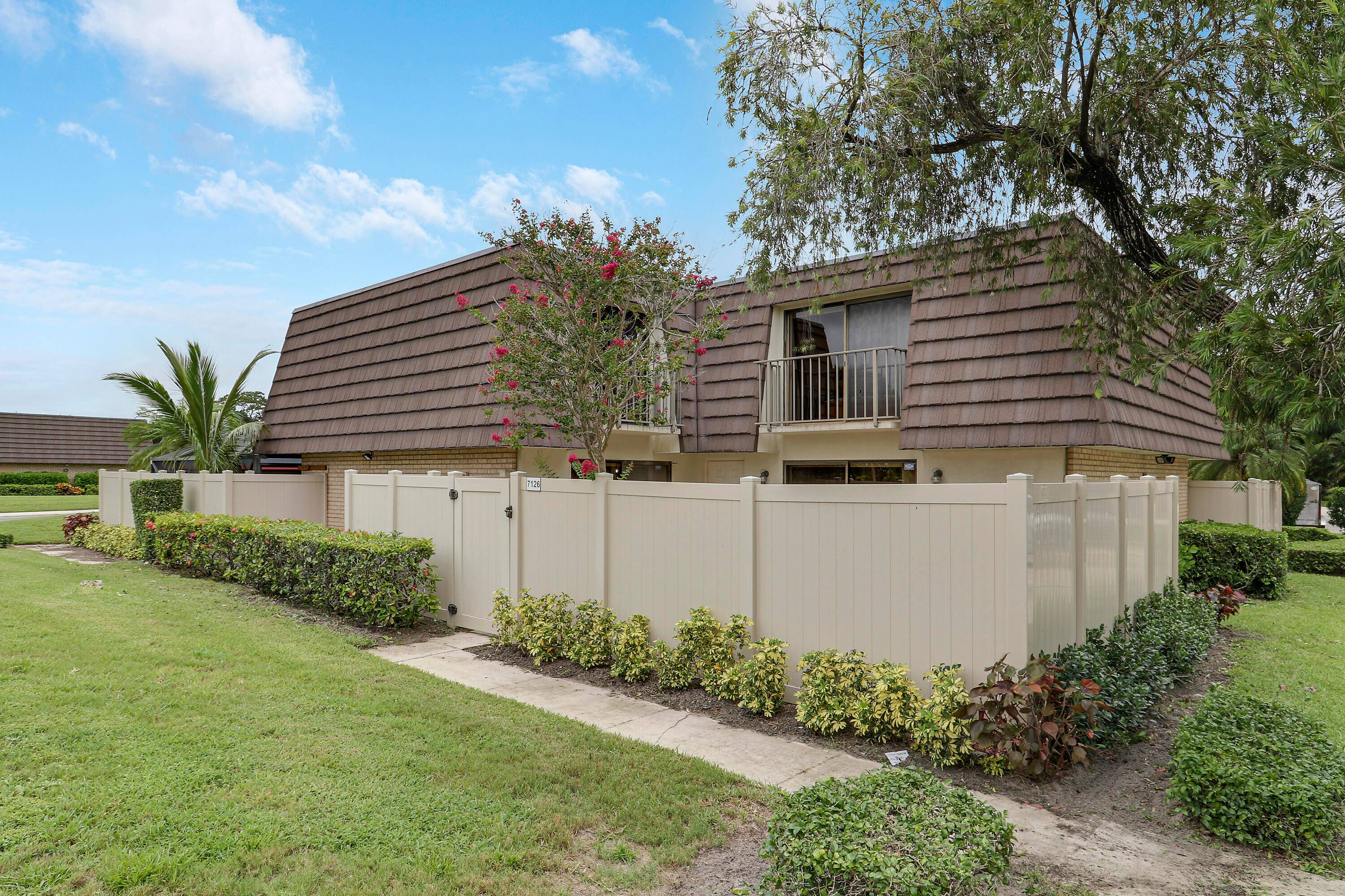 Townhome community in a great location !