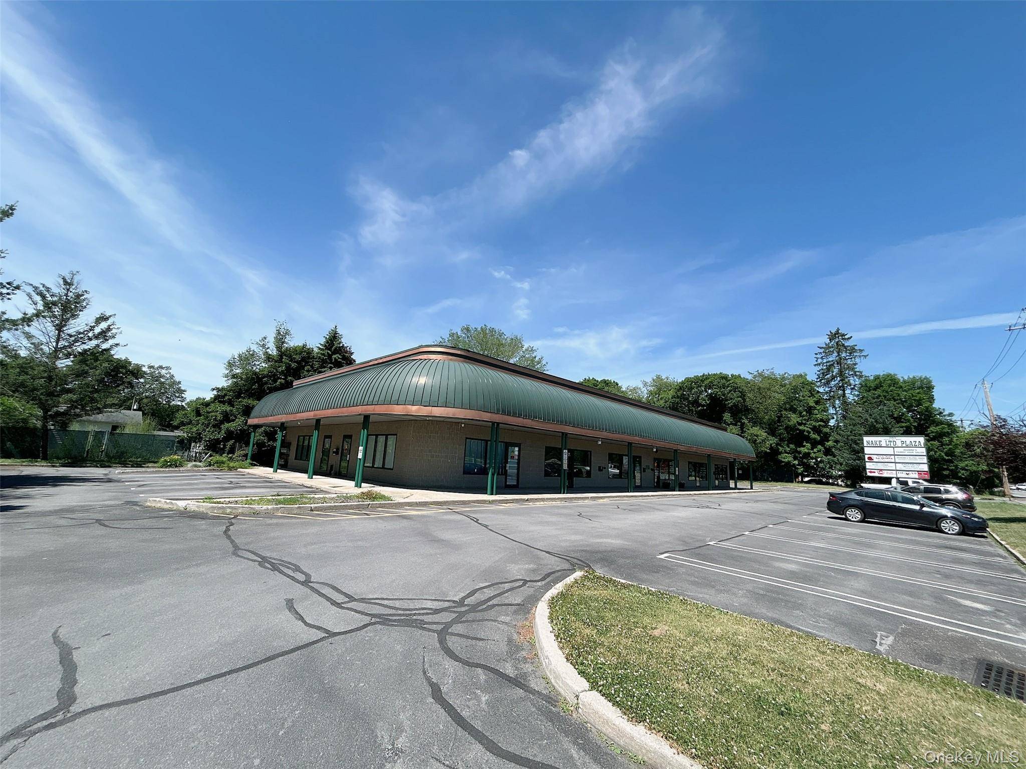 Discover an exceptional opportunity to lease a fully equipped restaurant space Units 1 amp ; 2 in a thriving strip mall, complete with all commercial kitchen equipment and ready to ...