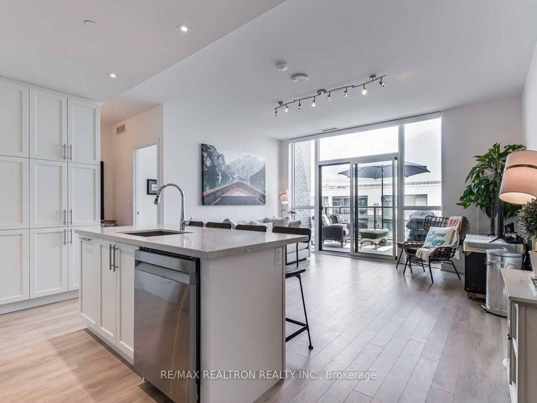 Pinch Me, Its Perfect ! Stunning New Penthouse Rental at Friday Harbour Spectacular 2 1 oversized condo with luxury finishes and an unbeatable view of the Lake Club, marina, and ...