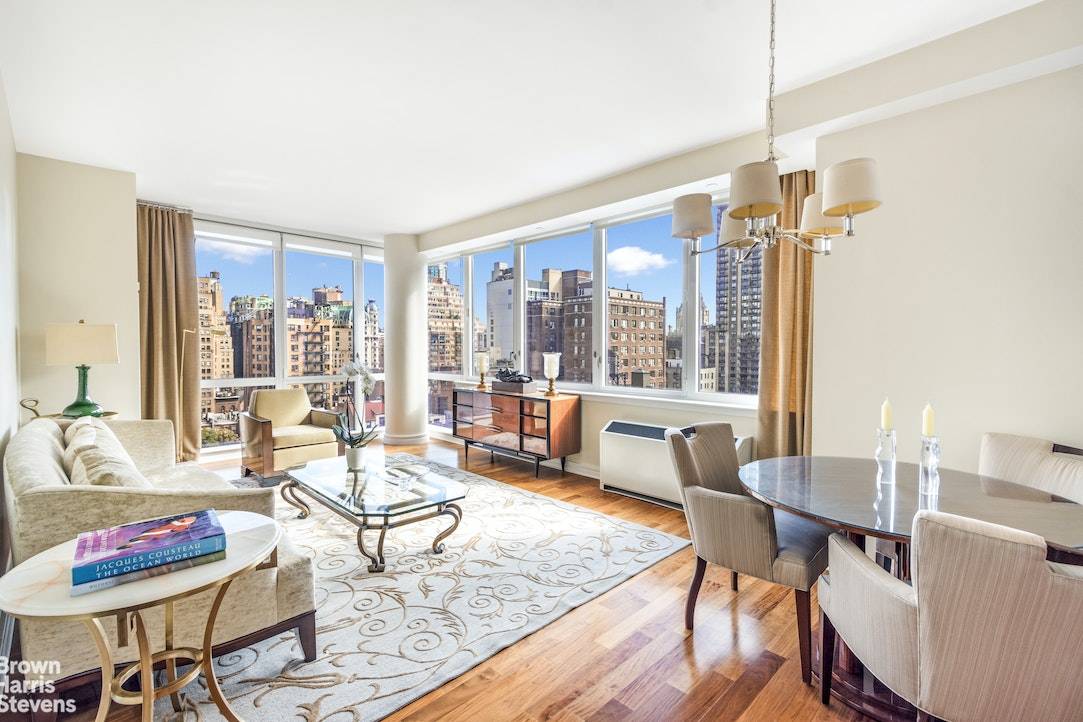A wonderful offering in one of the Upper West Side's premiere new condominiums, 200 West End Avenue.