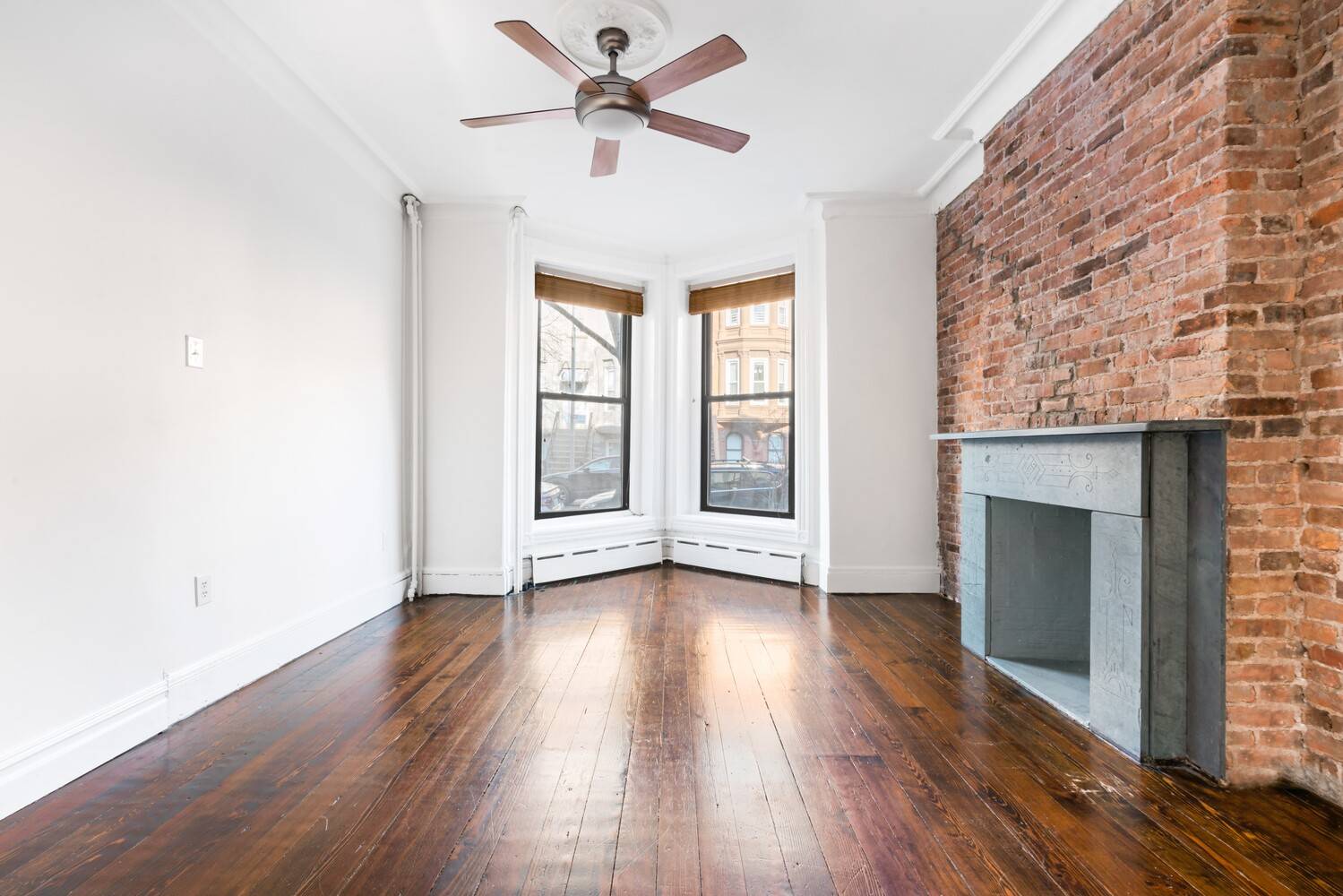 FIRST SHOWING SATURDAY OPEN HOUSE BY APPOINTMENT FROM 1pm to 3pm.