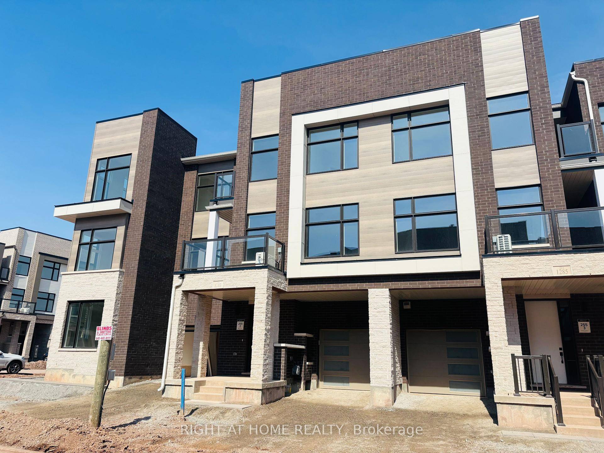 Welcome to this beautiful, sun drenched townhome in Oakville's highly desirable Joshua Meadows Community !