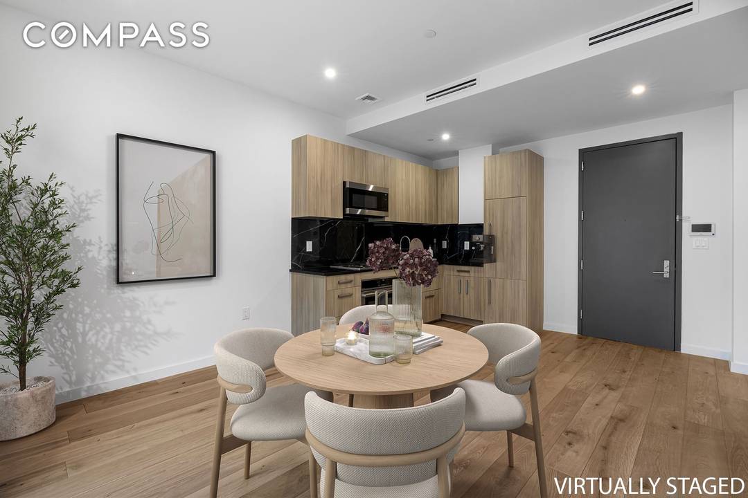 Welcome to the GARDEN unit at The Genesis, a boutique new condominium building located in thriving nexus of Gowanus.