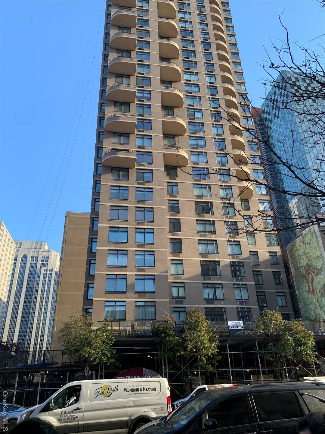 The Kingsley Stunning Penthouse Duplex !