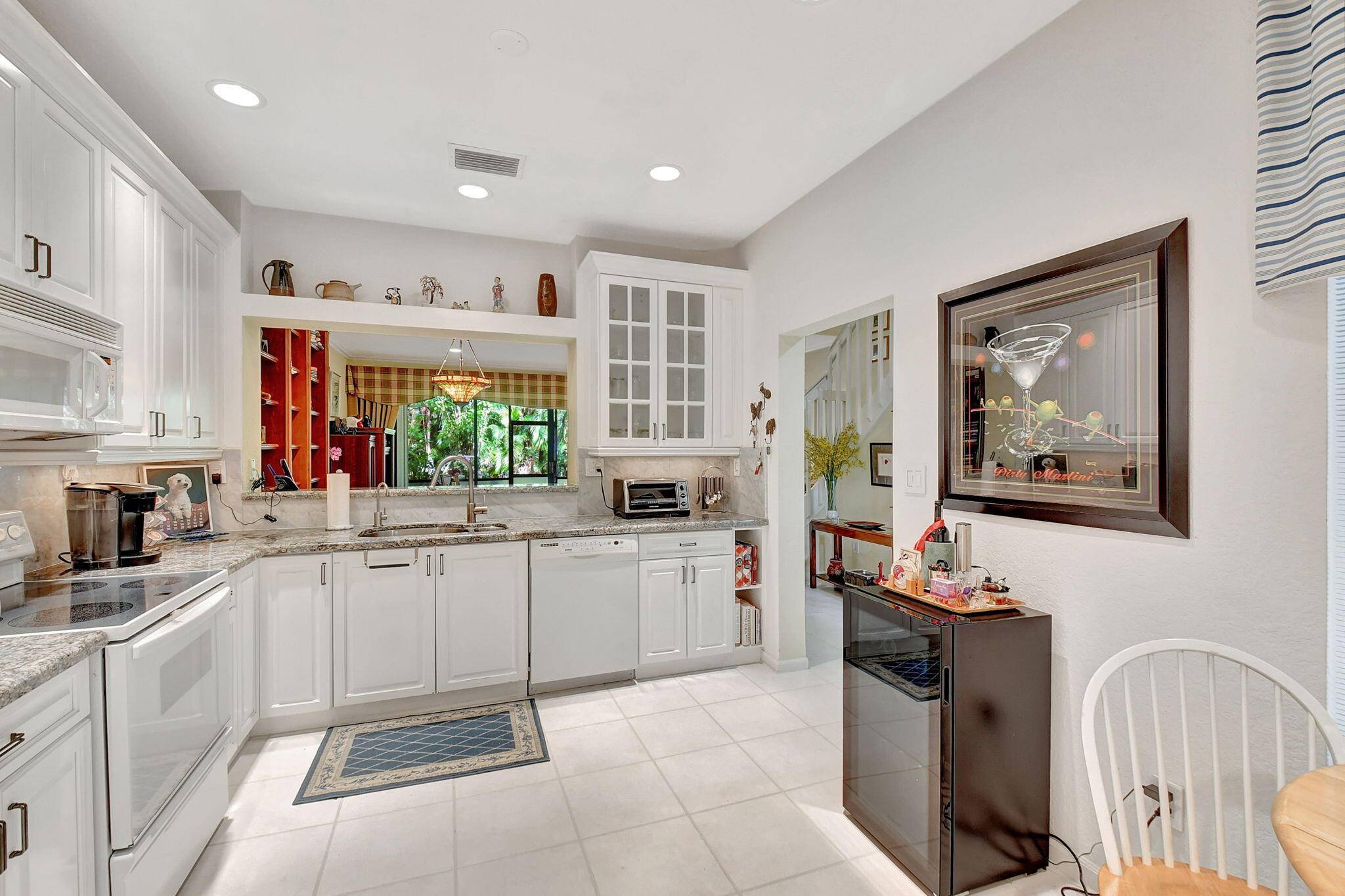 HUGE PRICE IMPROVEMENT ! Welcome to this charming 2BD, 2.